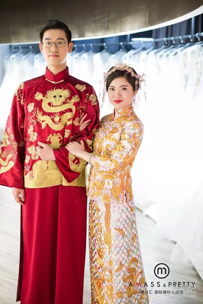 婚禮里的中式服裝一定要大紅？這四個(gè)品牌偏偏不 | 合肥篇
