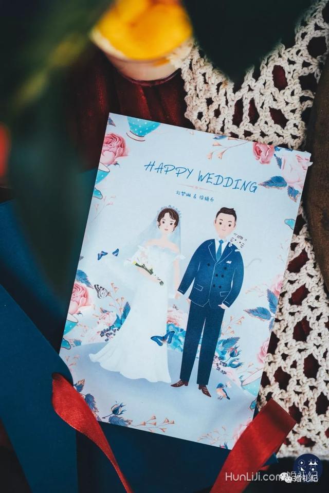 她为婚礼定制了8件时髦小物，第2个居然只要几毛钱