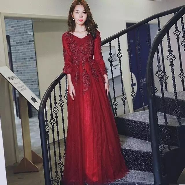 婚紗買家秀vs賣家秀差距真大！她用1500元搞定4套婚紗