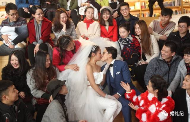 農村大院爆改成ins網紅婚禮現場，誰說結婚非酒店不可？