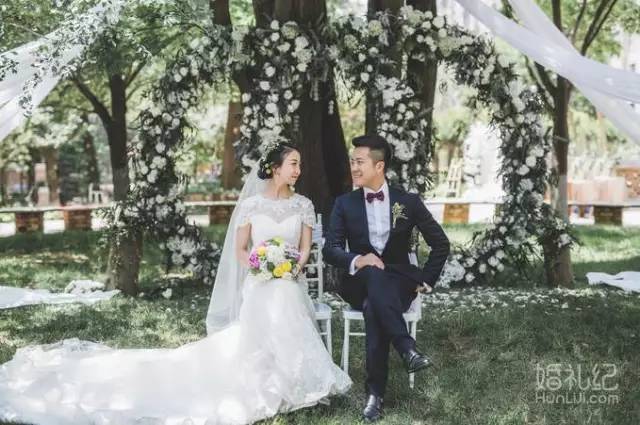 農村大院爆改成ins網紅婚禮現場，誰說結婚非酒店不可？