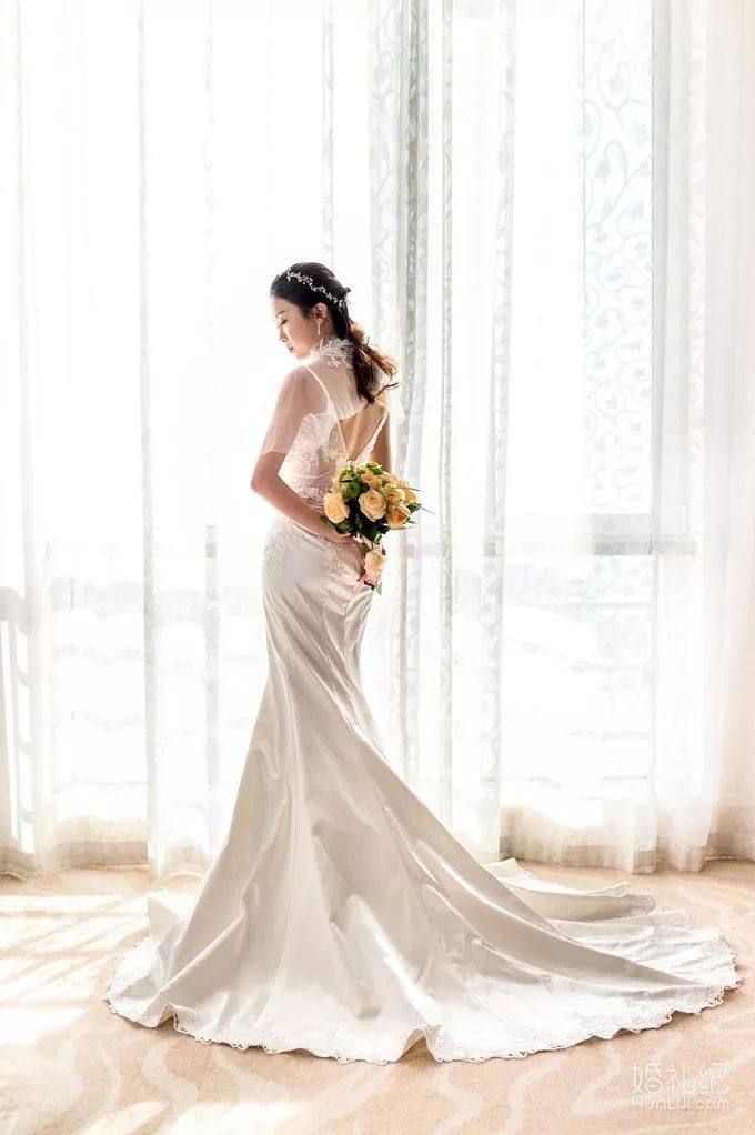 手臂胖的新娘怎么穿婚紗最顯瘦？這一款千萬別錯過 | 青島篇