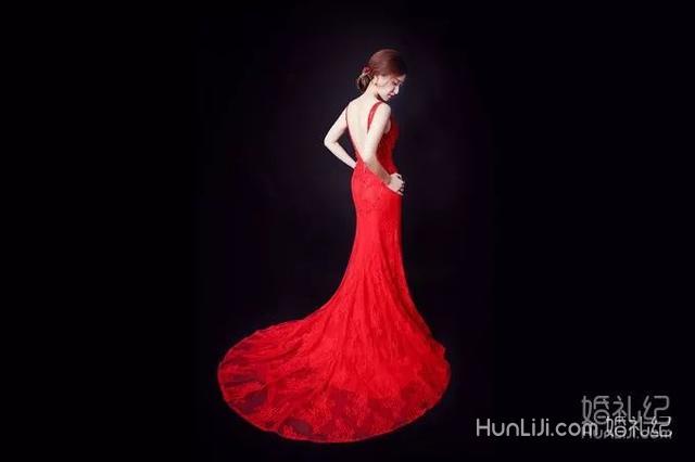 手臂胖的新娘怎么穿婚纱最显瘦？这一款千万别错过 | 青岛篇