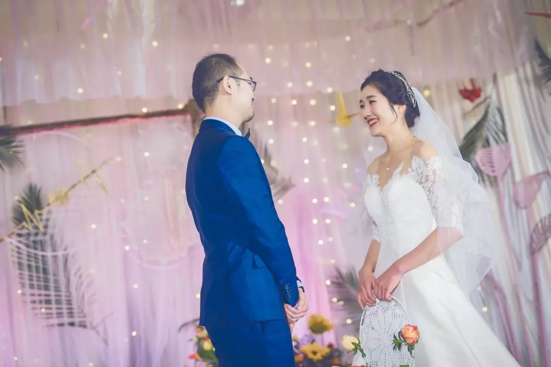 她只花了1.5萬元，辦了場細(xì)節(jié)滿滿的婚禮！