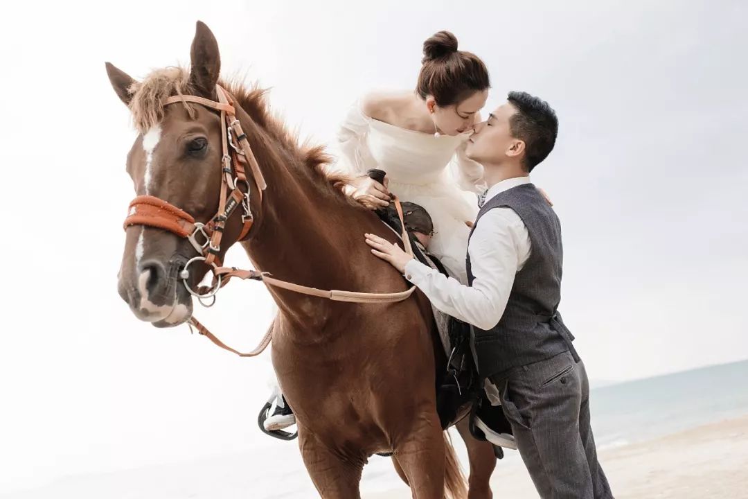 结婚必须要拍婚纱照吗？她们的拍照经历温暖了所有人