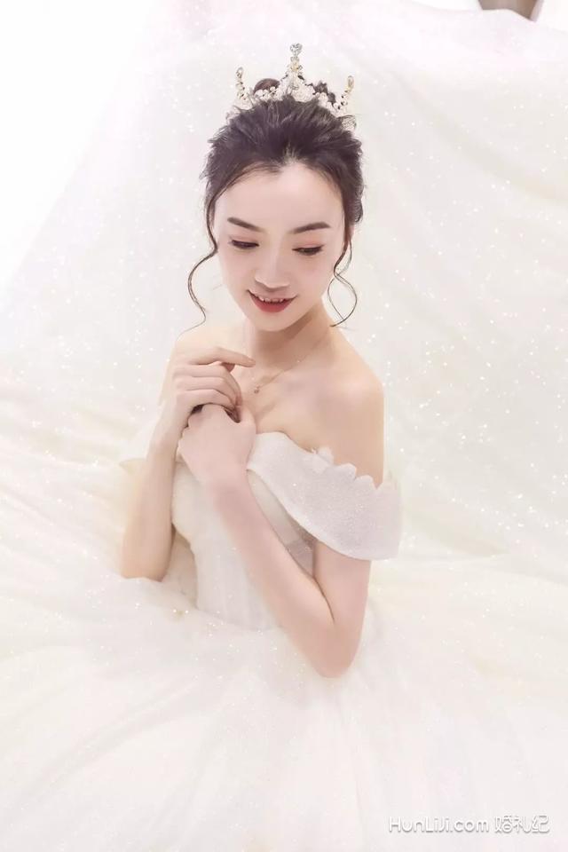冬季婚纱就要选这样的，保暖显瘦又显气质 | 试纱记