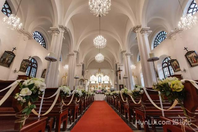 ������ô����������ʽ�У����Ļ鷿+�������˶���͵ѧ