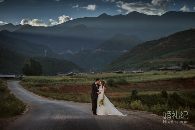 七月我们再回湖