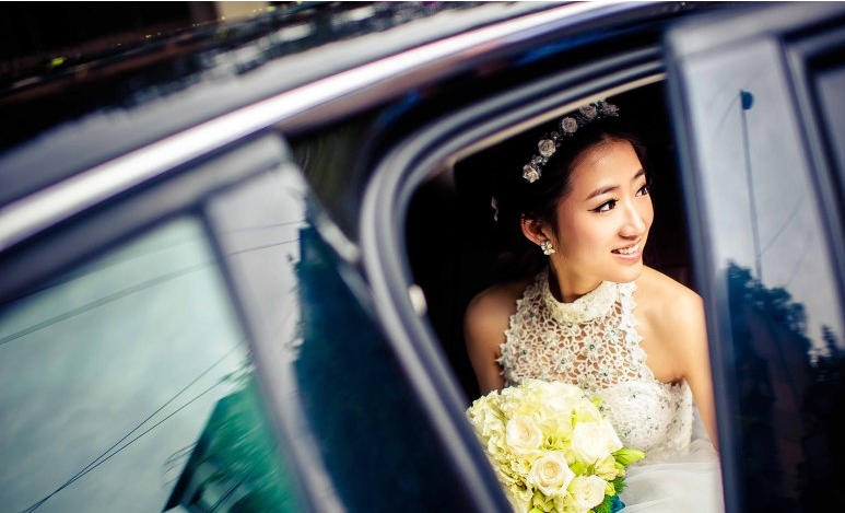 终于圆了心中的梦：庄严而唯美的教堂婚礼~~
