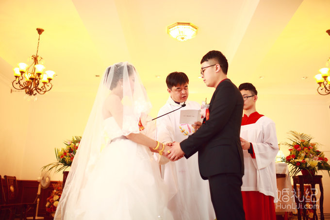 婚礼摄影单机和双机_婚礼跟拍单机双机的区别_婚礼摄影要单机还是双机