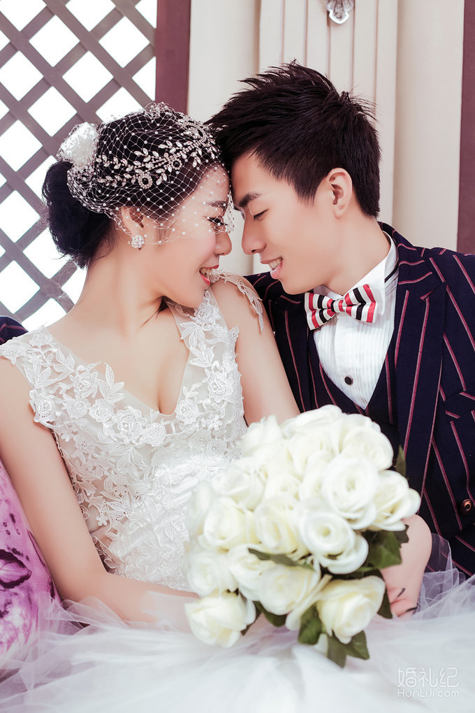 幸福婚纱照   幸福的笑容 