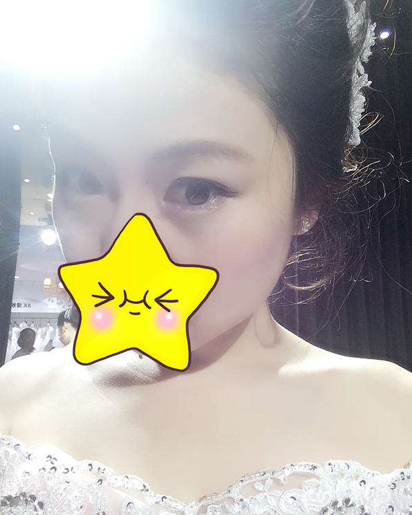 布蕾丝试纱深体验~bling婚纱太抢眼啦~
