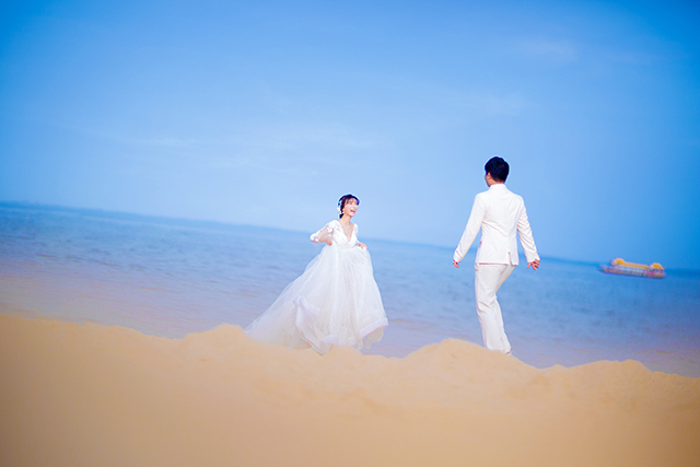 Mr.陳&Mrs.趙 幸?；檎?
                /></div><div   id=