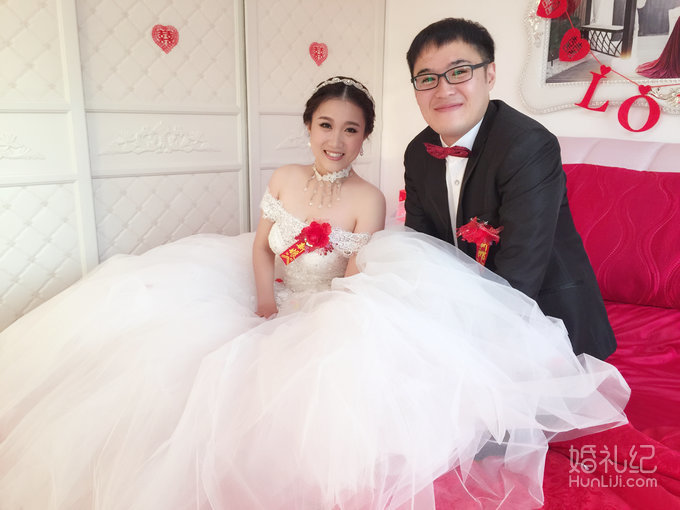 漂亮的新娘 简约时尚