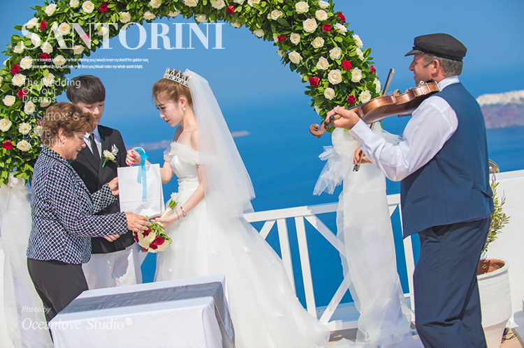 希腊爱琴海圣托里尼婚纱摄影照&蜜月婚礼