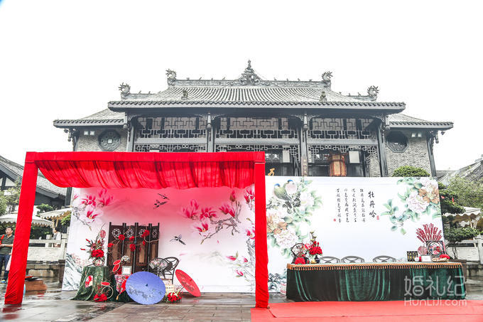 没有宫灯火盆的创意新中式婚礼