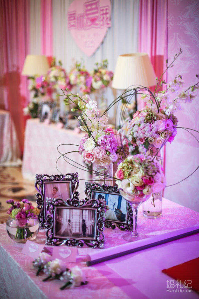 【龙凤作品】威尼斯酒店 裸粉的柔情与优美并存