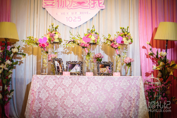 【龙凤作品】威尼斯酒店 裸粉的柔情与优美并存