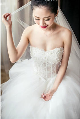 【BRIDES婚纱礼服】高傲的新娘