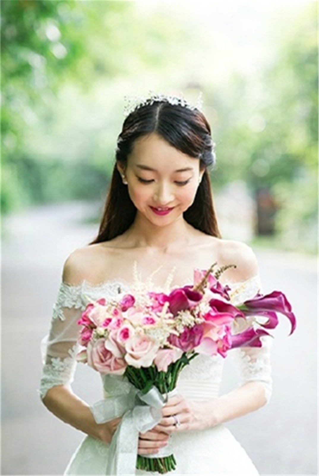 【台湾布蕾丝婚纱】文静新娘