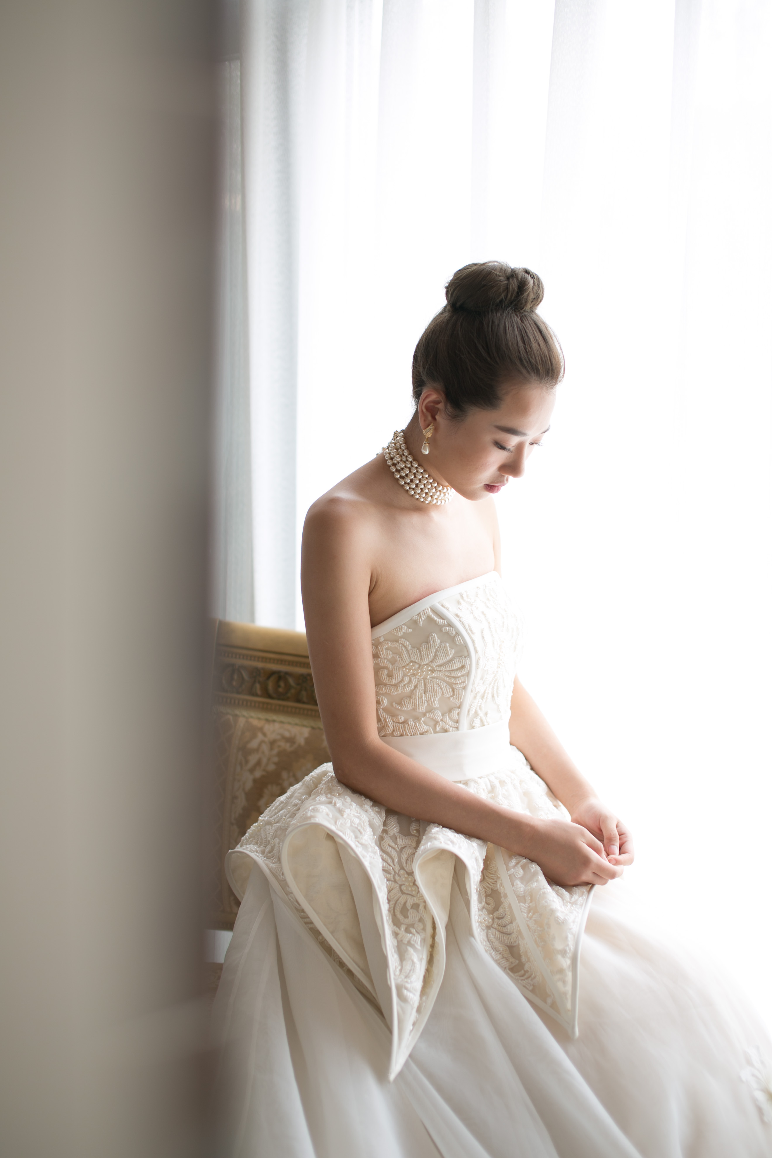 復古婚紗系列－蕾絲釘珠，立體花拖尾