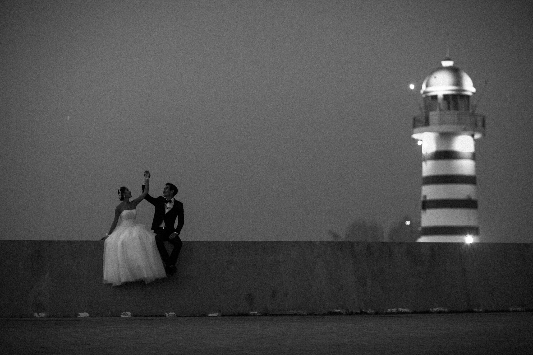 #波西米亚旅拍夜景婚纱摄影#爱神灯塔