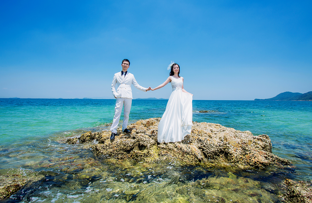 刘先生&高小姐浪漫婚纱照 深圳的马尔代夫海景婚纱