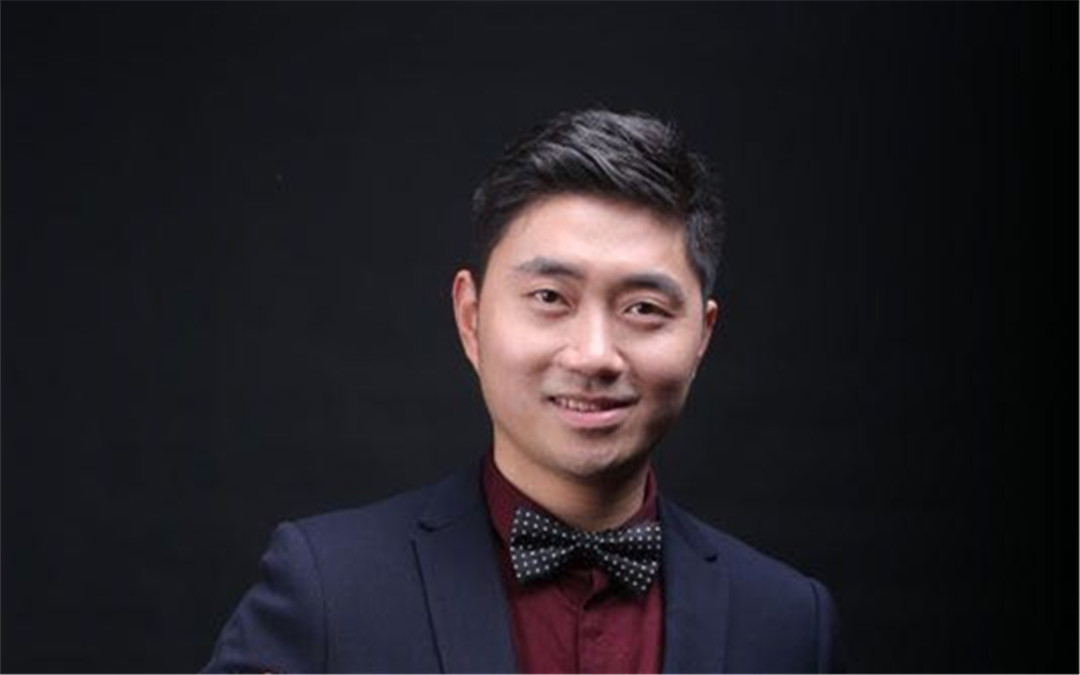 唐晓阳（对于婚礼有着不同常人的信仰 稳重 细心）