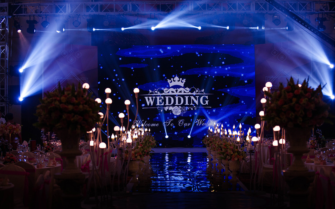 【冰点特价】P3高清LED屏幕1平米