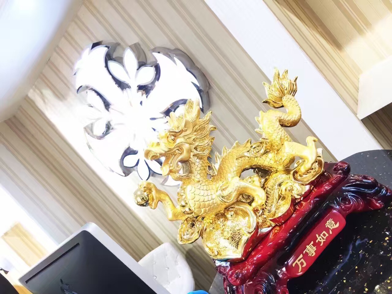 Awei男士西服定制