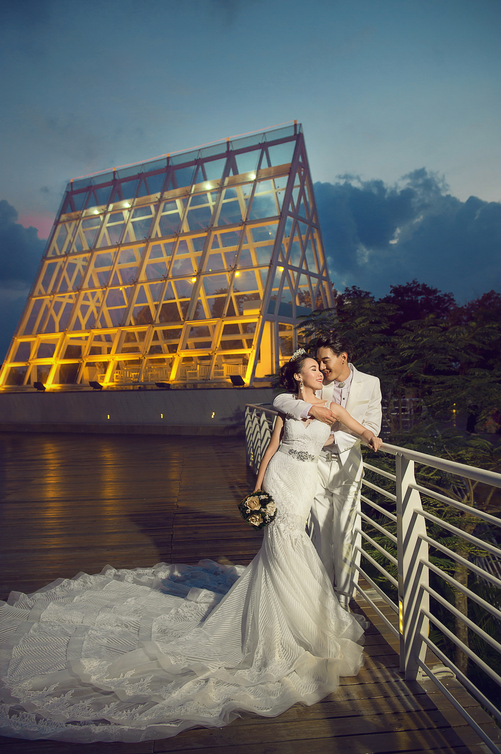 《酱园弄·悬案PG电子技巧》预热！章子怡王传君拍民国婚纱照