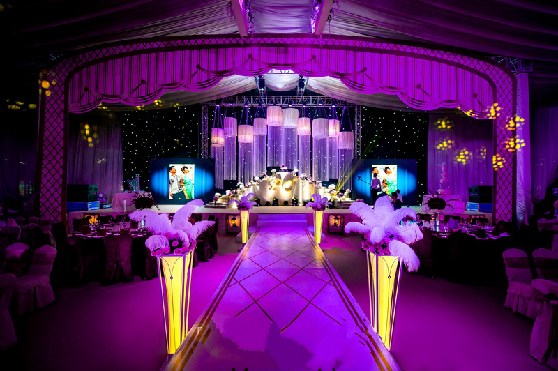 一克拉的光芒——经典紫色主题婚礼布置