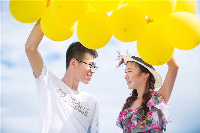 小東海送給崔春旭夫婦祝福永遠(yuǎn)幸福快樂