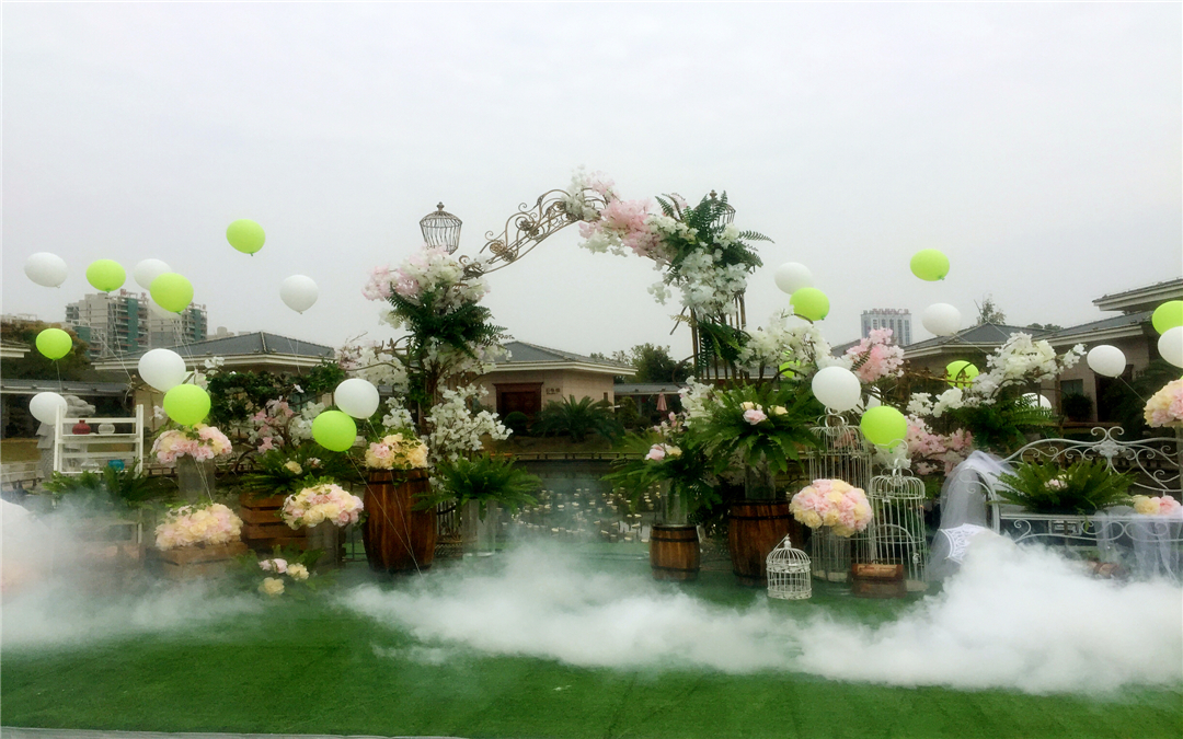 【美美婚礼】免策划费户外布置套餐