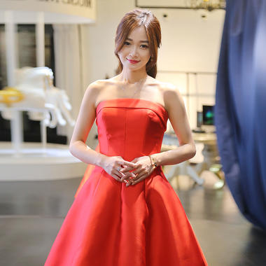 时尚红色小红裙晚礼服 新款韩版抹胸新娘结婚礼服敬酒服短