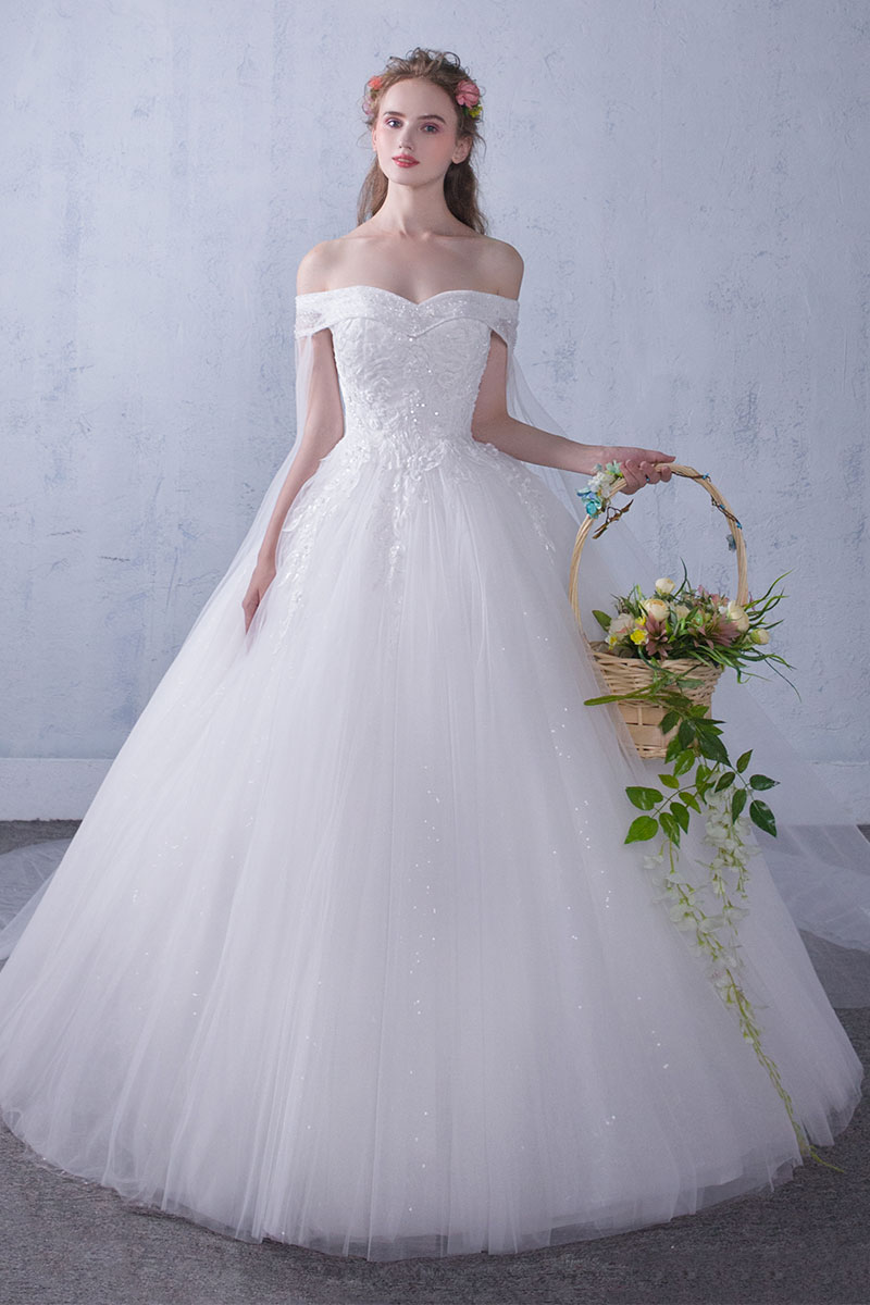 新款婚紗禮服一字肩齊地新娘結婚韓式簡約修身拖尾飄紗