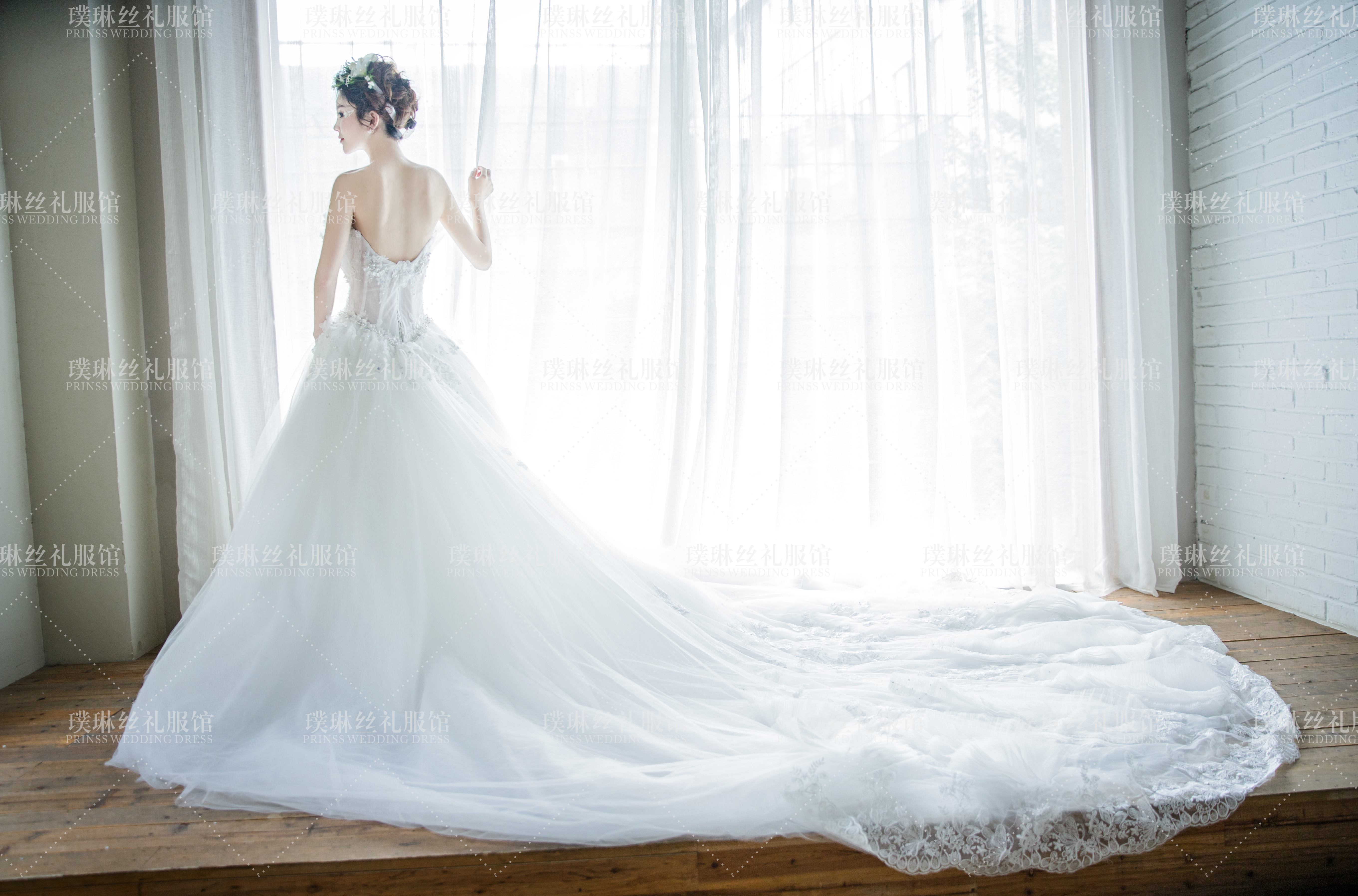 泸州璞琳丝婚纱礼服馆