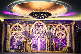 欧式复古宫殿 紫金轻奢婚礼布置