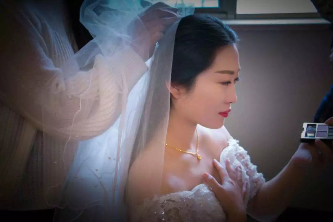珊珊美妆美甲