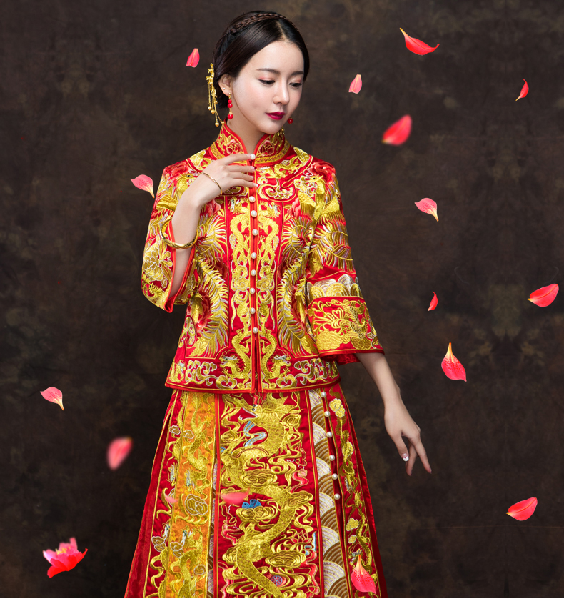 【傳統是流行的回歸】精美刺繡的中式裙褂