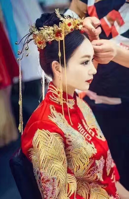 美妆纪时尚造型婚纱馆