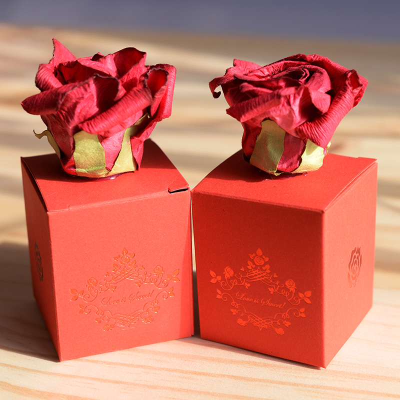 原创玫瑰花朵喜糖盒子 婚礼生日回礼糖果盒 中式红色婚庆喜糖包