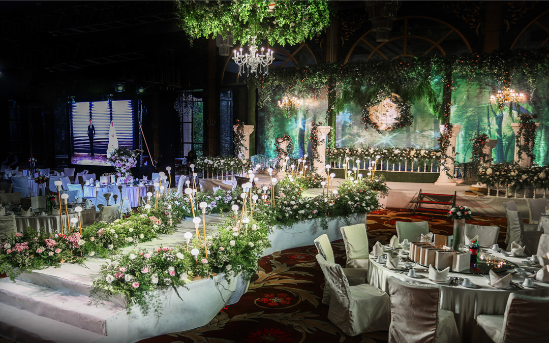 森系风《绿林之家》含资深四大送婚纱礼服四件套租赁