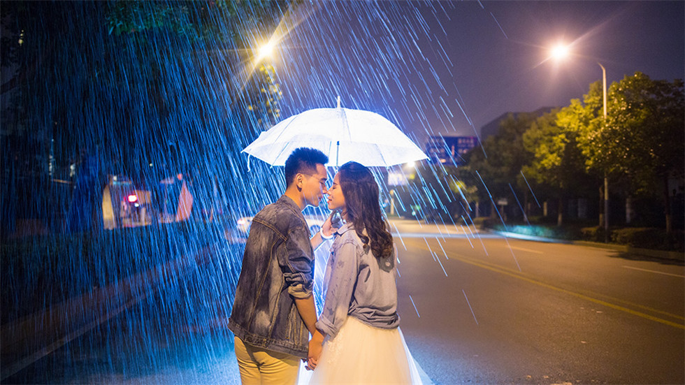 【进部旅拍】"雨中爱情"街景唯美主题婚纱照
