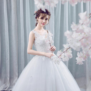 款双肩V领新娘婚纱韩式蕾丝甜美时尚