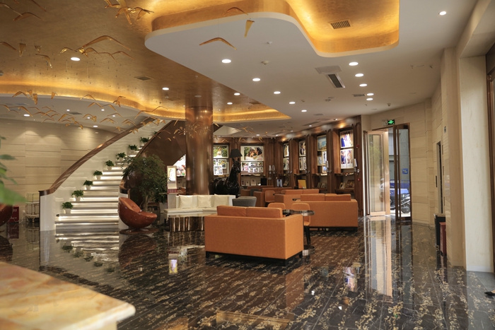 岳阳金夫人婚纱摄影店