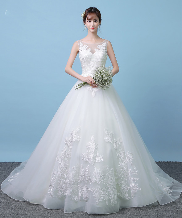 新款新娘结婚长拖尾韩版公主婚纱礼服