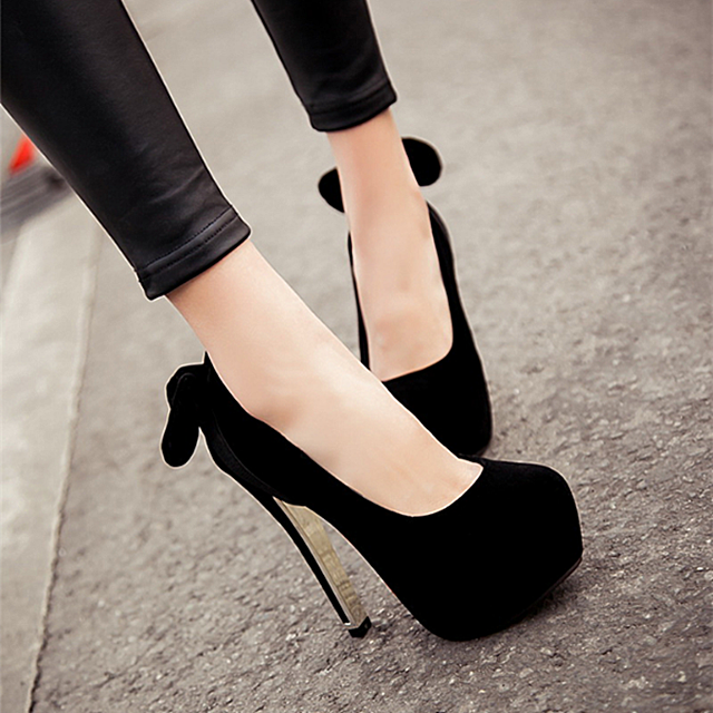 梦到自己结婚却没有鞋，寓意与解析的深层探索