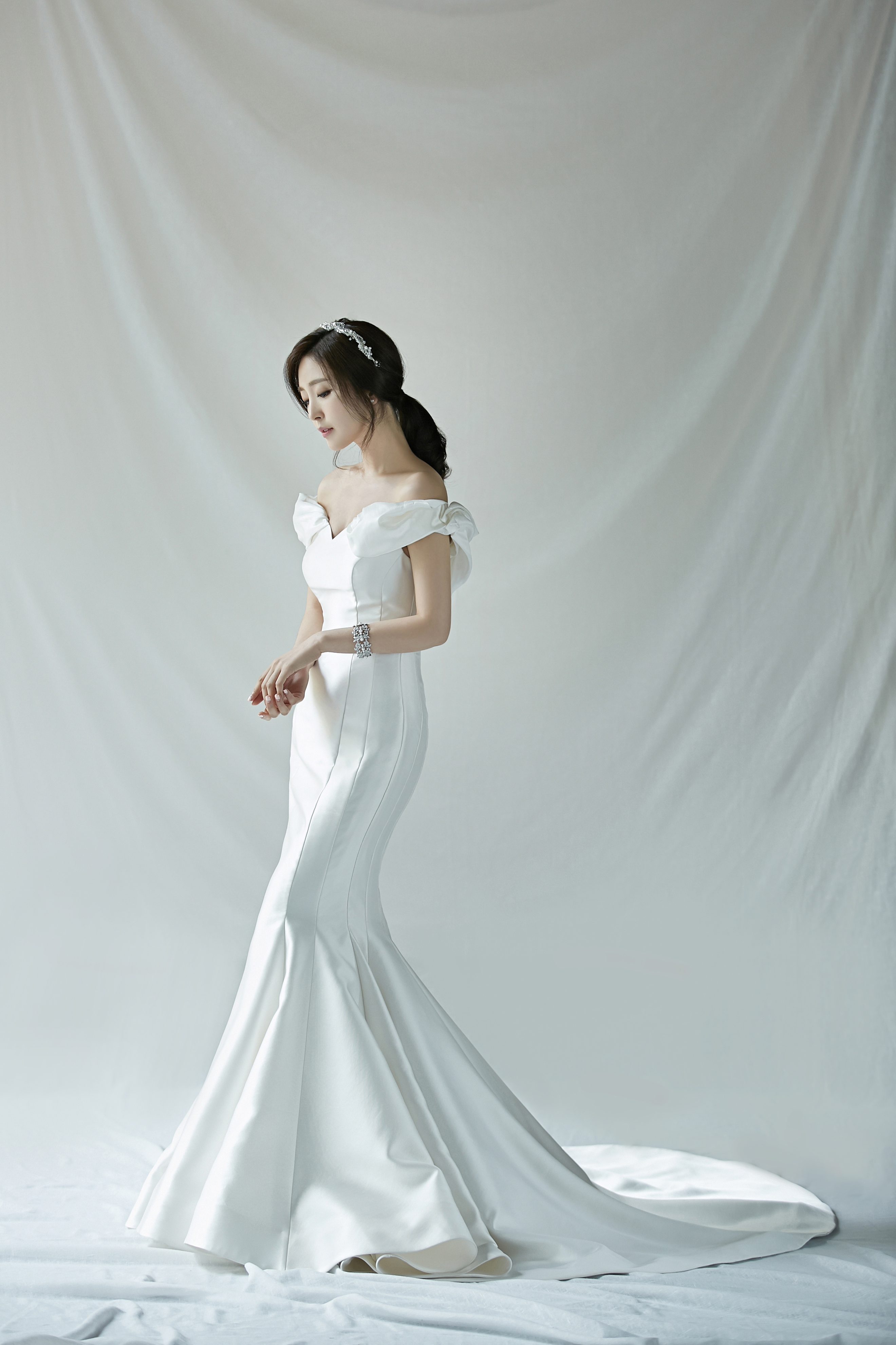 YIZE丨【 高端韓式純色婚紗照 】