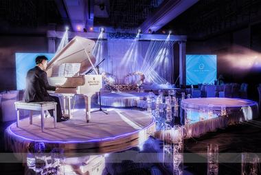 【造梦主义紫色主题婚礼】一场自家钢琴搬运到婚礼现场的婚礼